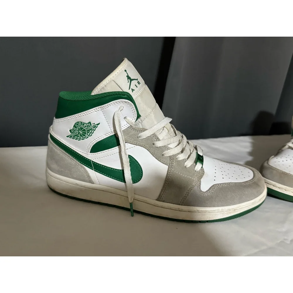 Jordan 1 Mid SE Grey Green